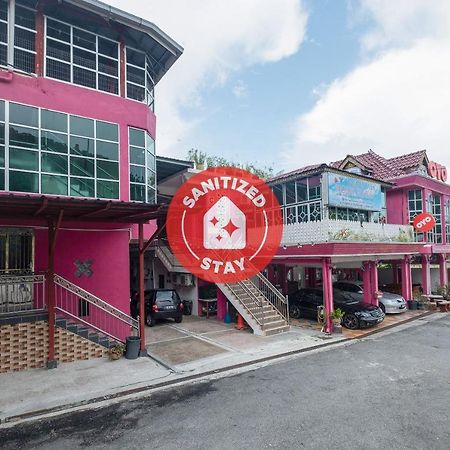 OYO 89984 Noris Wang Homestay Lumut Bagian luar foto