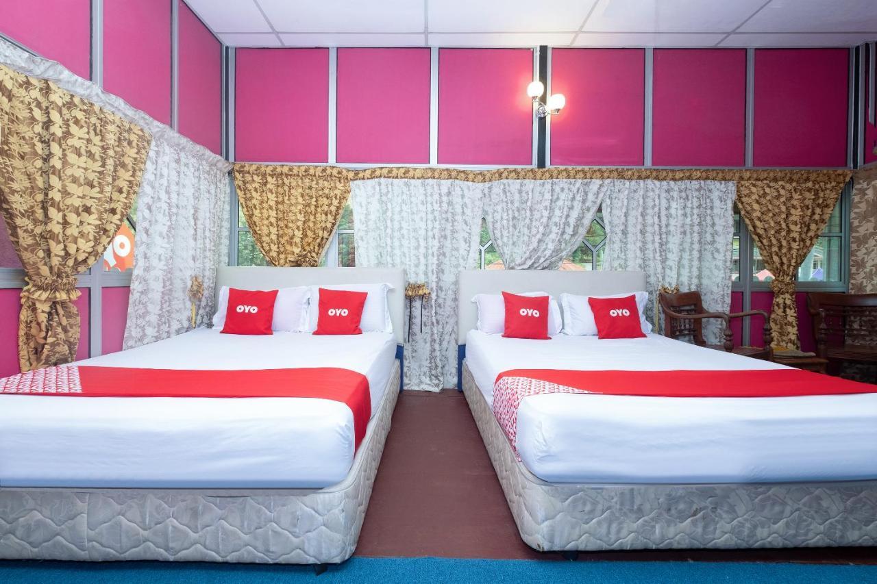 OYO 89984 Noris Wang Homestay Lumut Bagian luar foto