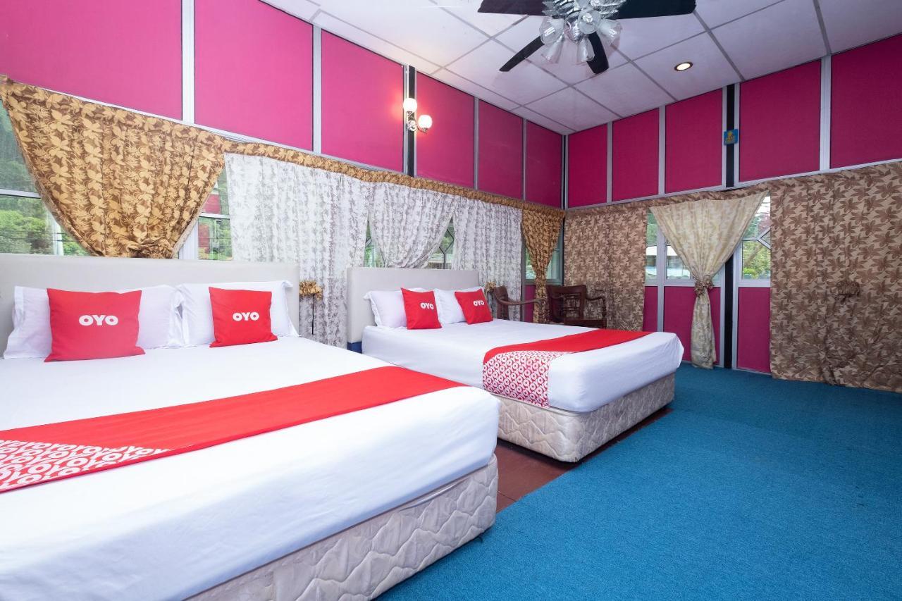 OYO 89984 Noris Wang Homestay Lumut Bagian luar foto