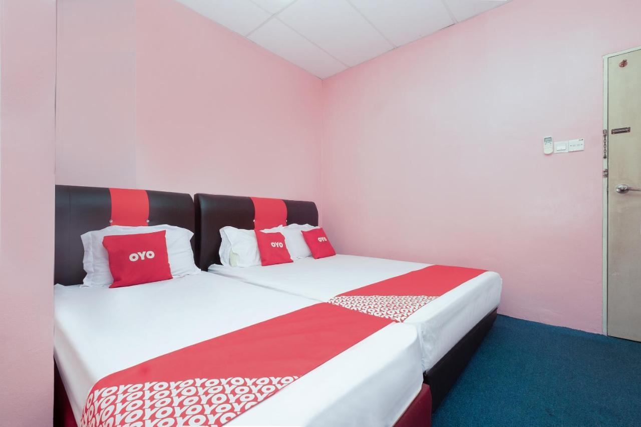 OYO 89984 Noris Wang Homestay Lumut Bagian luar foto